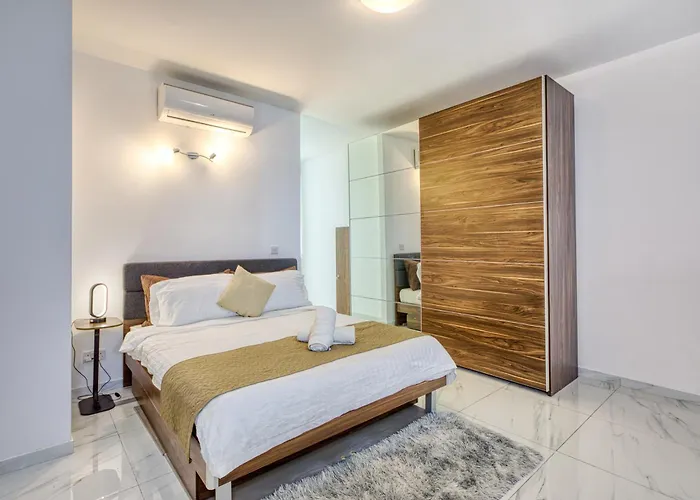 St Julian's Appartement