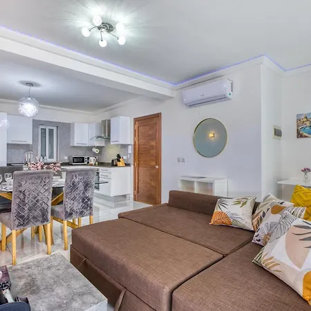 Walk To Seafront - 2 Bedroom Suite In St Julian'S * San Julián