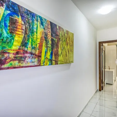 Walk To Seafront - 2 Bedroom In St Julian's Apartamento *
