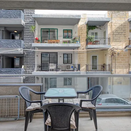 Apartamento Walk To Seafront - 2 Bedroom In St Julian's *