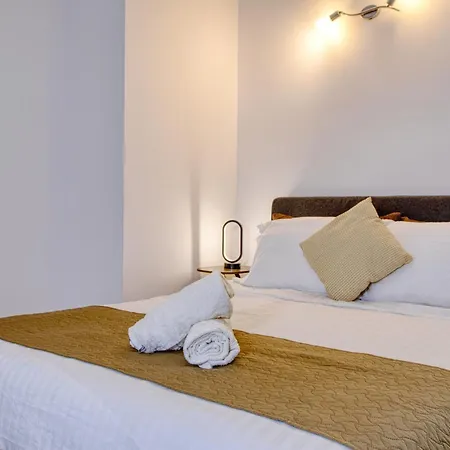Walk To Seafront - 2 Bedroom In St Julian's Apartamento